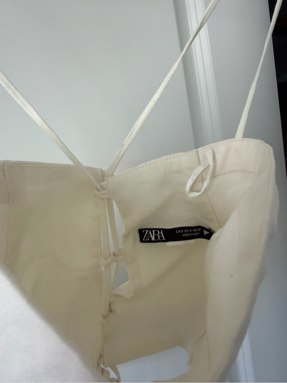 Zara White Lace-Up Spaghetti Strap Crop Top - Picture 3 of 3